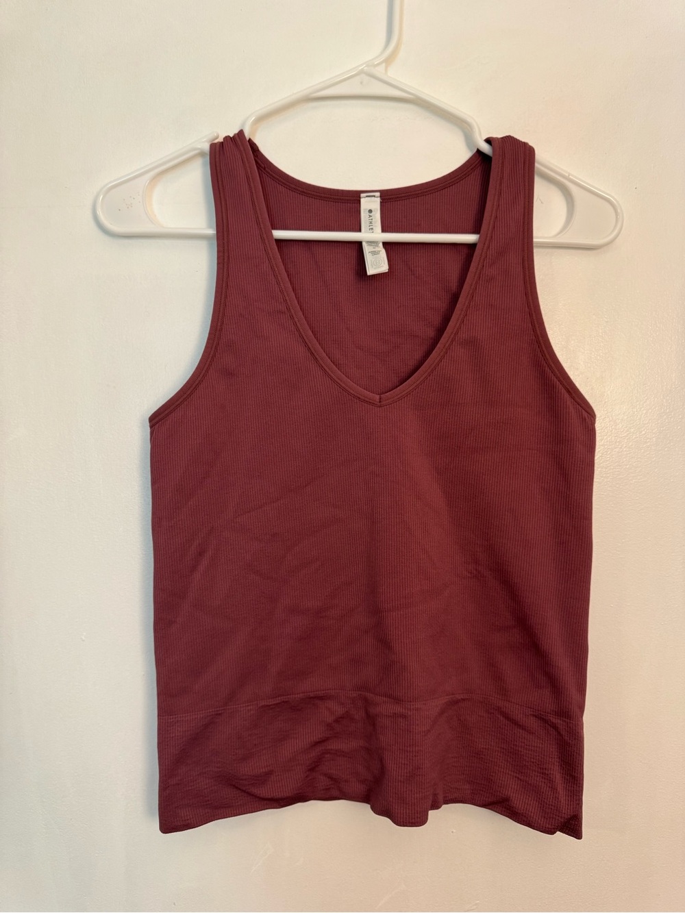 Athleta aurora medium Ribbed V-Neck Tank mauve gym yoga workout